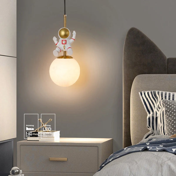 Creative astronaut pendant lights
