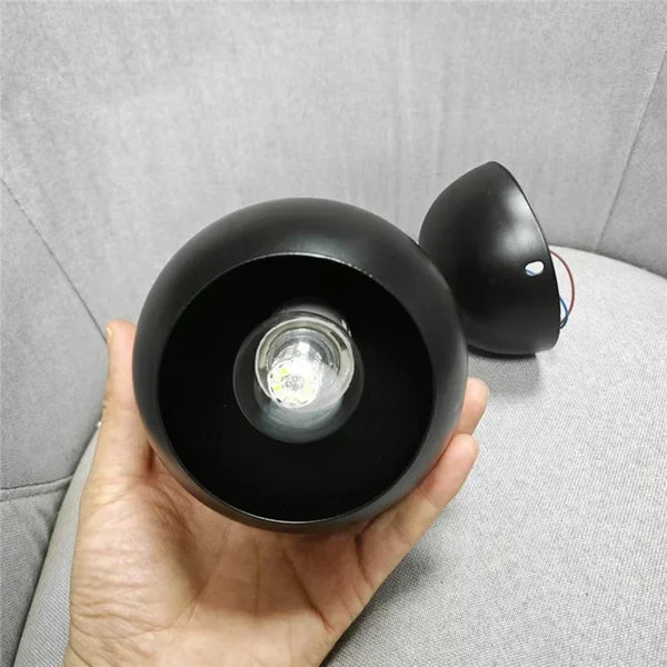 Nordic minimalist LED wall light