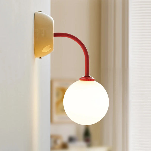 Modern Art Deco wall lamp