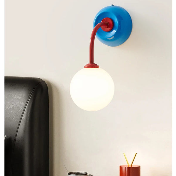 Modern Art Deco wall lamp