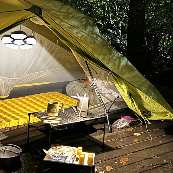 Solar warehouse light with 156 LEDs, solar pendant for indoor and outdoor areas