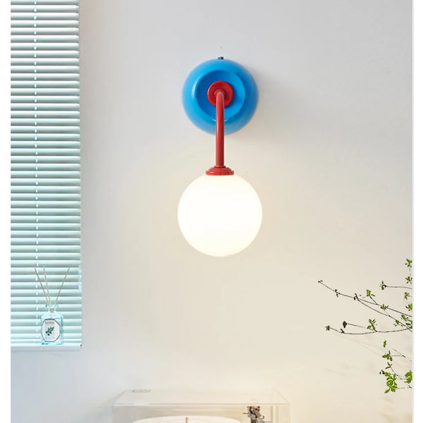 Modern Art Deco wall lamp