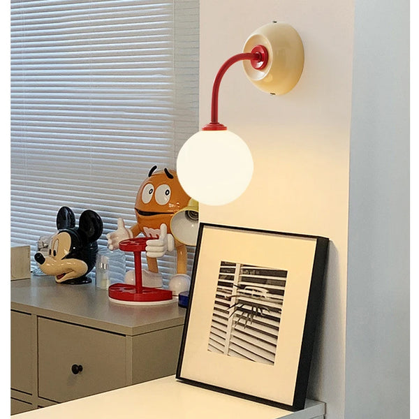 Modern Art Deco wall lamp