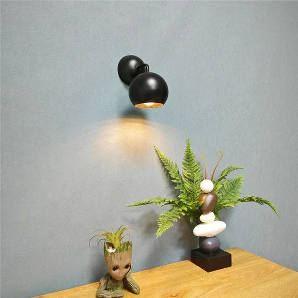 Nordic minimalist LED wall light