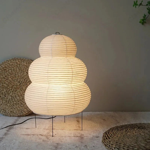 Retro and minimalist LED floor lamp