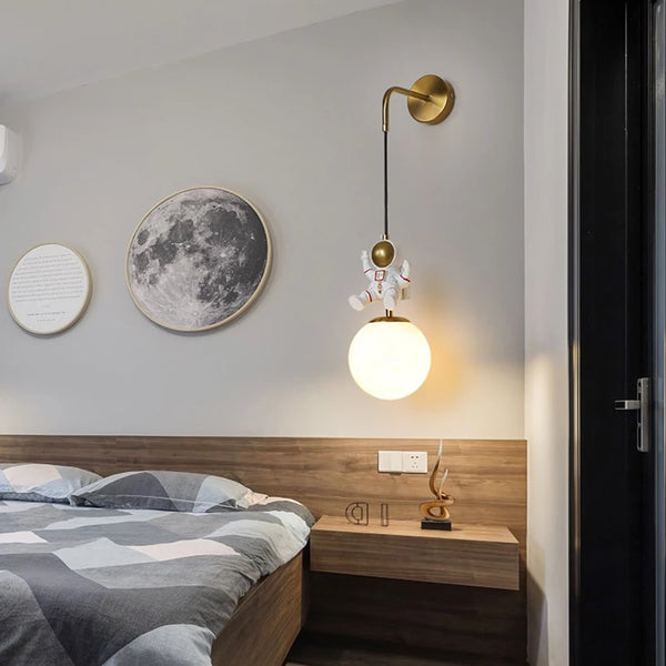Creative astronaut pendant lights