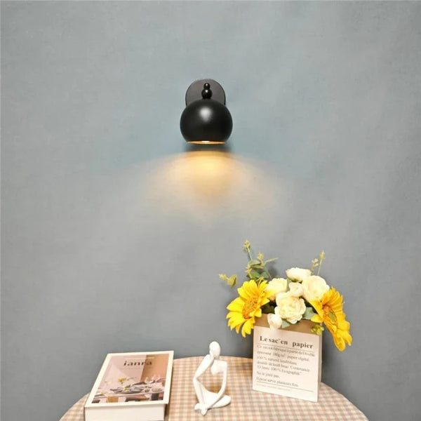 Nordic minimalist LED wall light