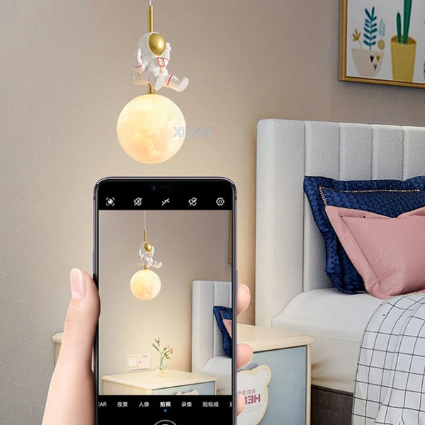 3D Moon Astronaut Pendant Light