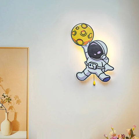 Wireless wall lamp with creative astronaut bulbs