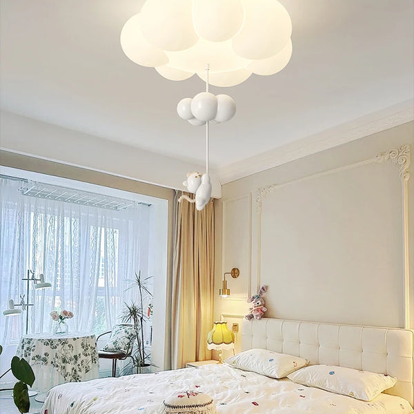 LED ceiling light with star and cloud pendant