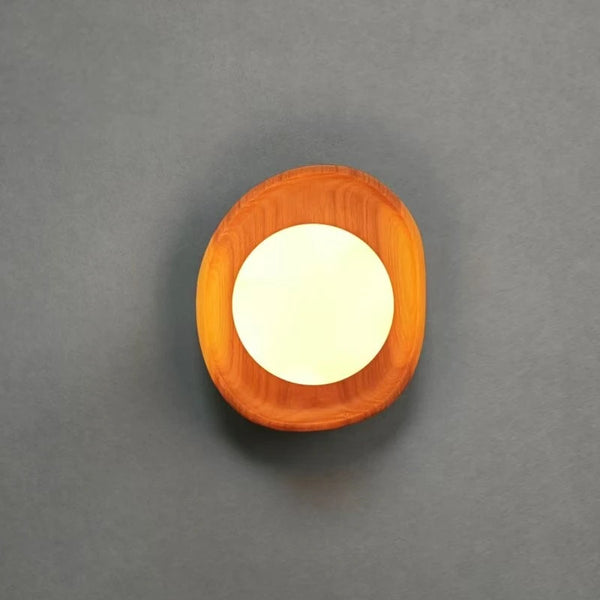 Modern and minimalist wall lamps