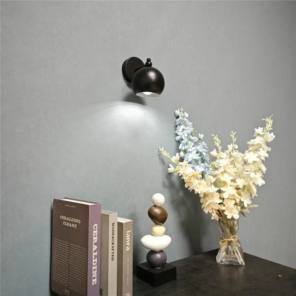 Nordic minimalist LED wall light