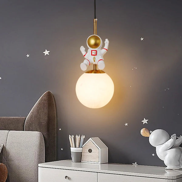 Creative astronaut pendant lights