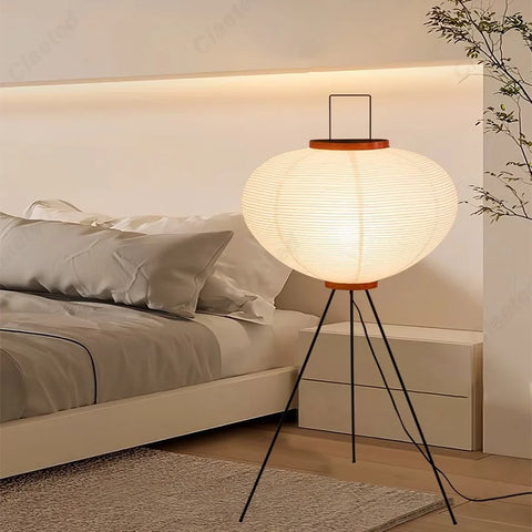 Retro and minimalist LED floor lamp