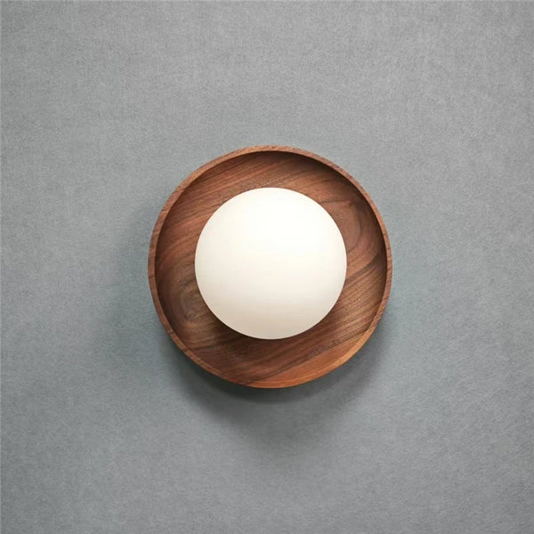 Modern and minimalist wall lamps