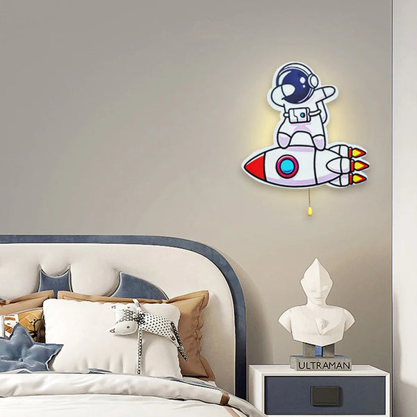 Wireless wall lamp with creative astronaut bulbs