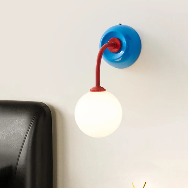 Modern Art Deco wall lamp