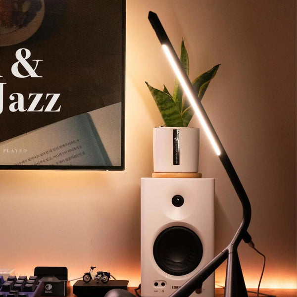 Minimalist LED table lamp with three legs