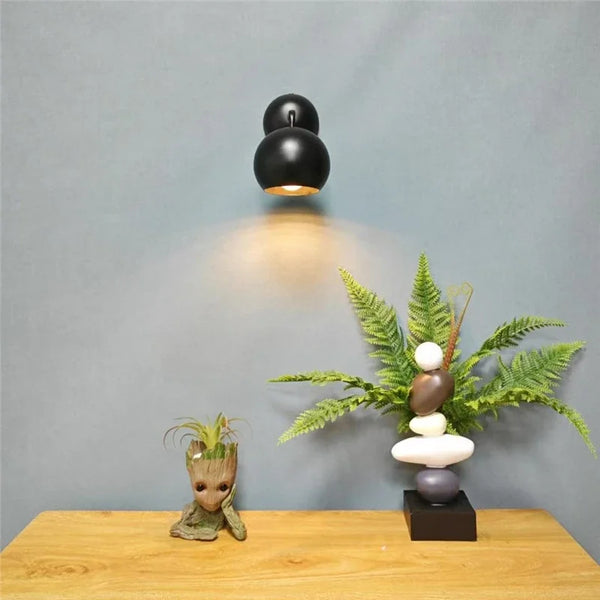 Nordic minimalist LED wall light